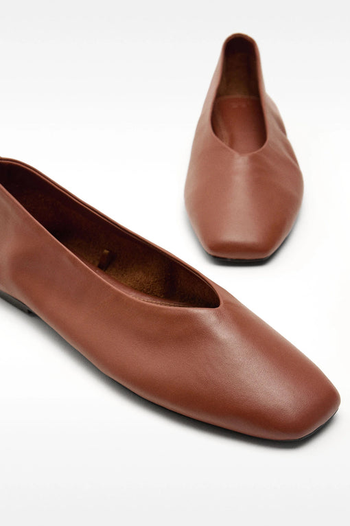 Plain leather ballet flats